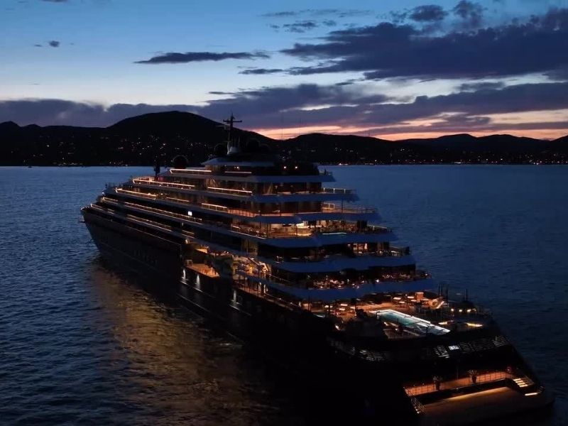 The Ritz Carlton Yacht
